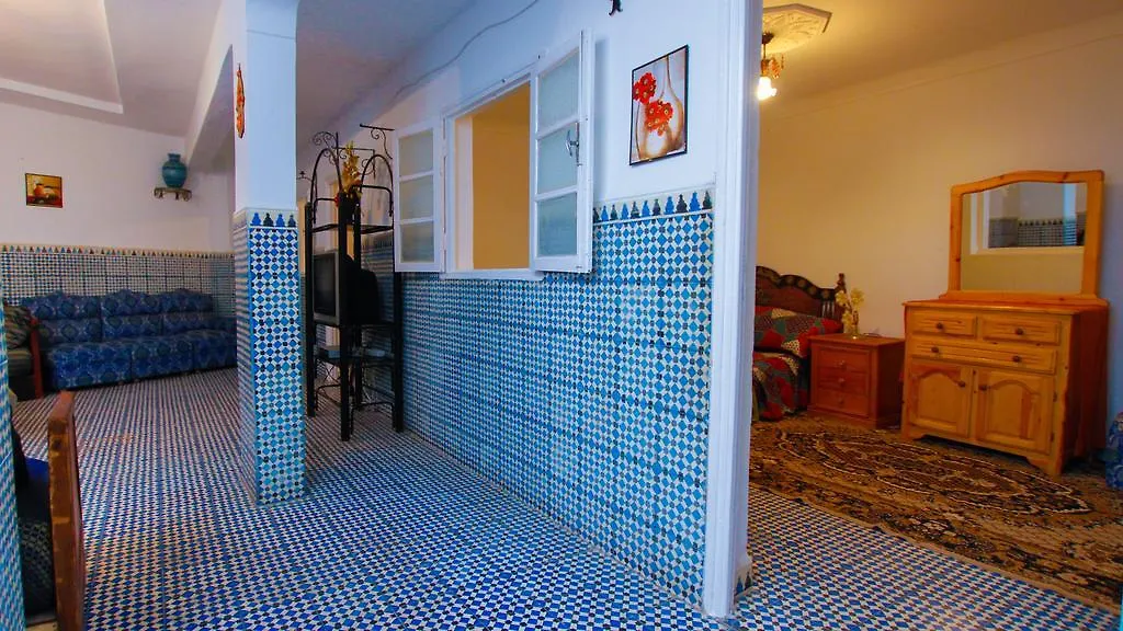 Hostal Albergue White And Blue Esauira